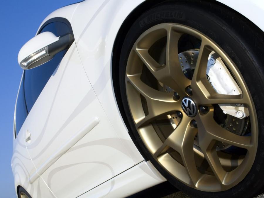  Volkswagen Golf Thunder Bunny Concept 2006 года  (фото 4 из 11)